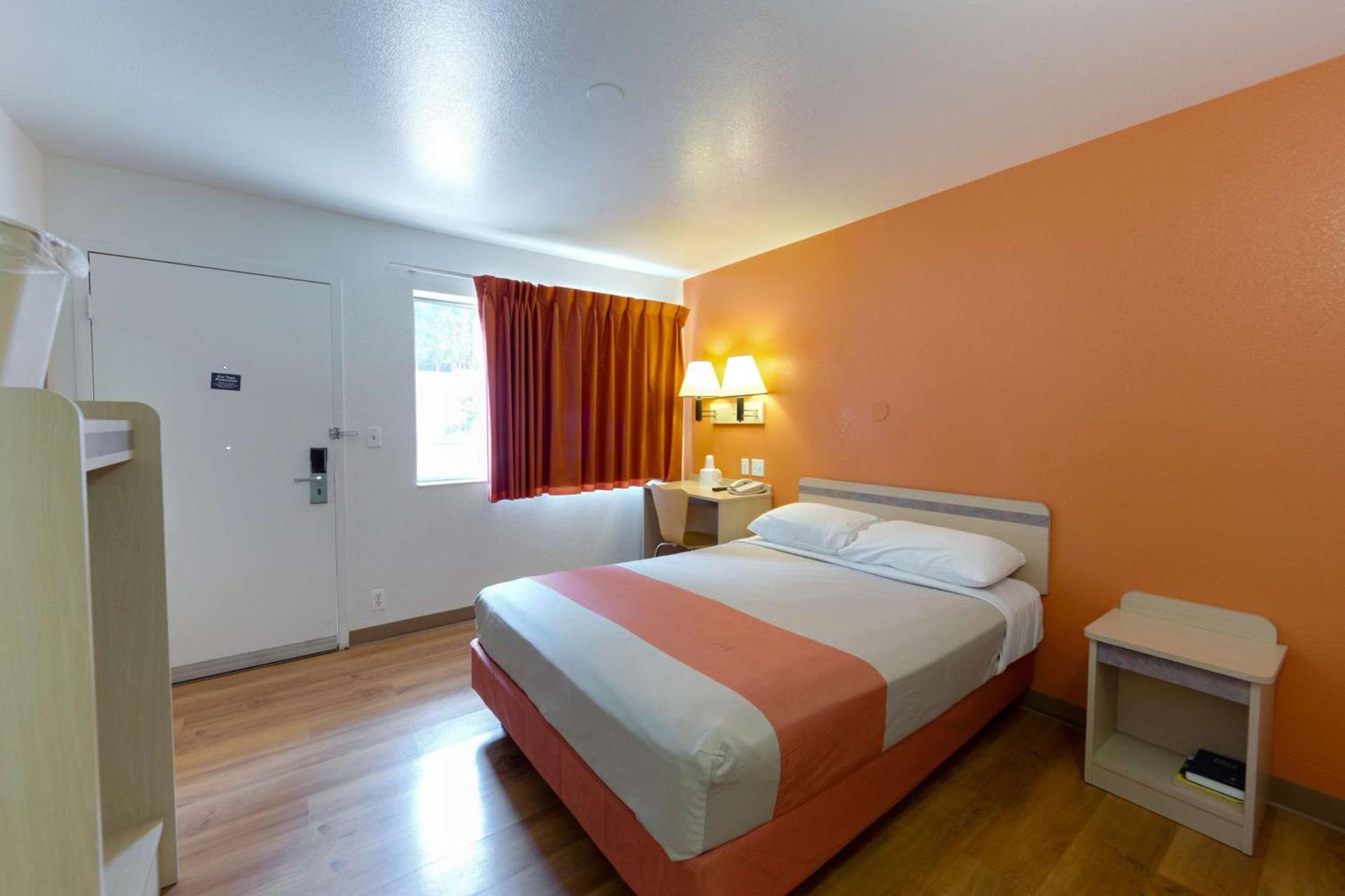 Motel 6 Weed - Mount Shasta photo 51
