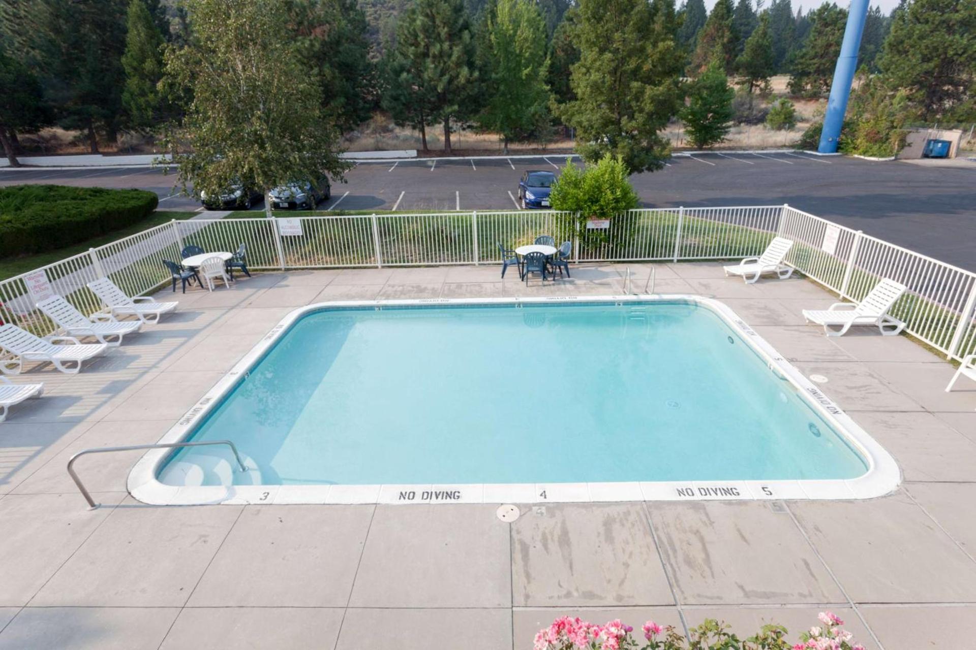 Motel 6 Weed - Mount Shasta photo 53