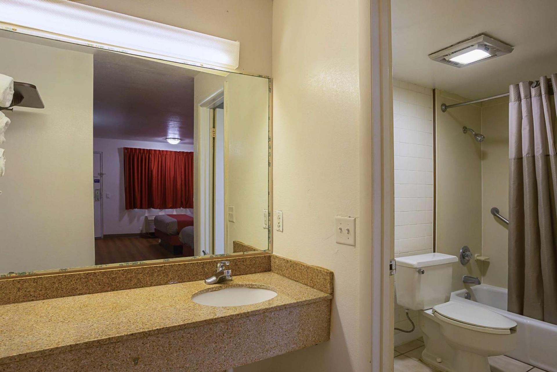 Motel 6-Brinkley, AR photo 29