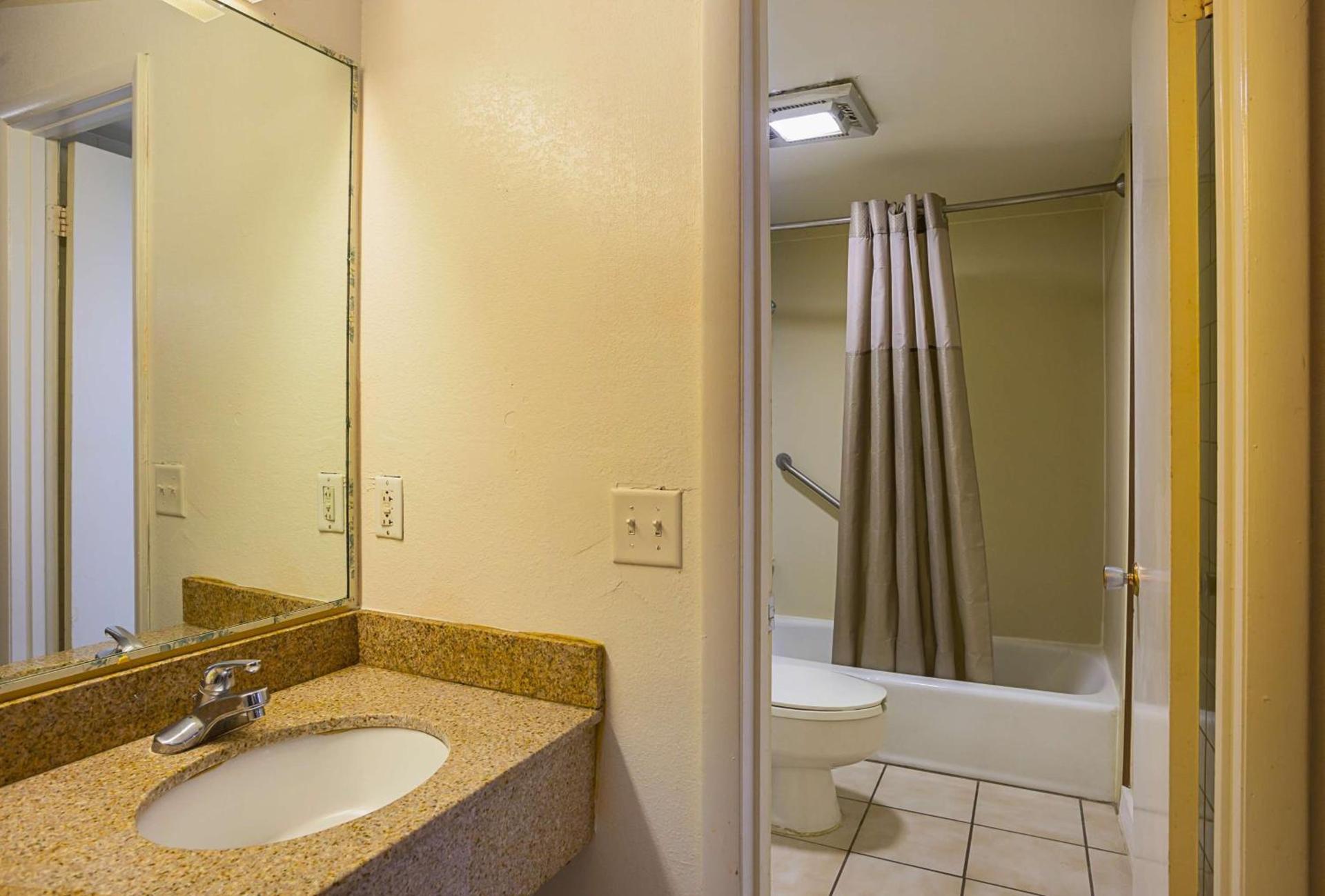 Motel 6-Brinkley, AR photo 26