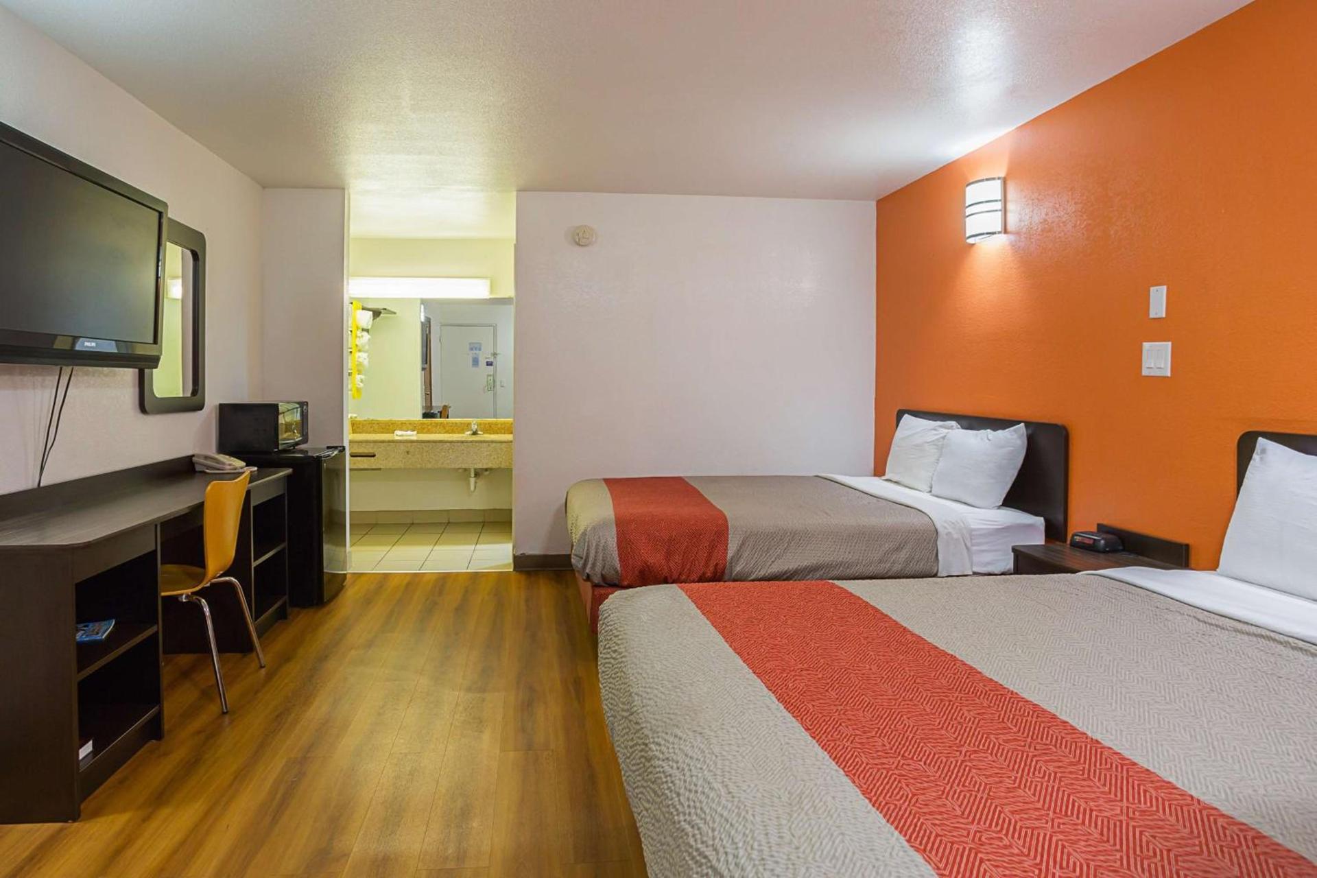 Motel 6-Brinkley, AR photo 23