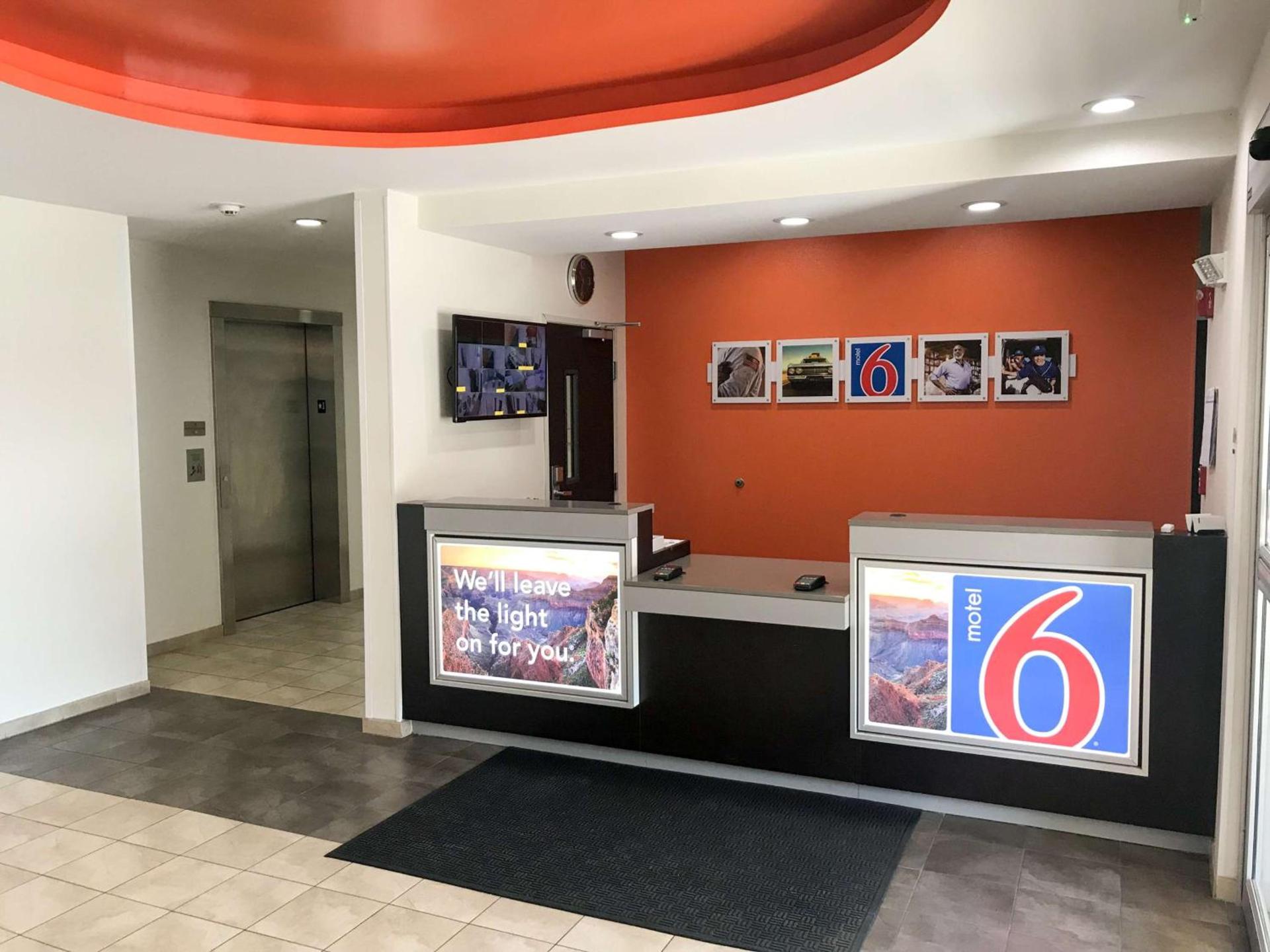 Motel 6-Tulsa, OK photo 2