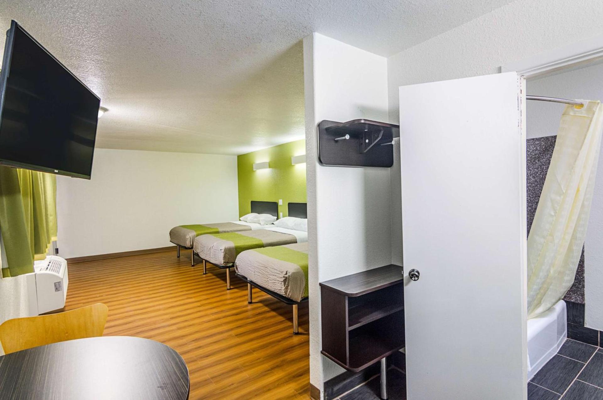 Motel 6-Childress, TX photo 9