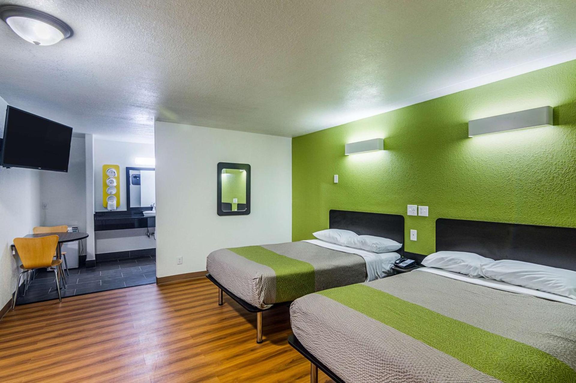 Motel 6-Childress, TX photo 10