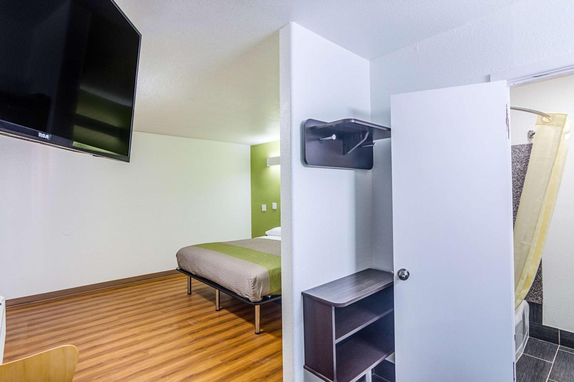 Motel 6-Childress, TX photo 16