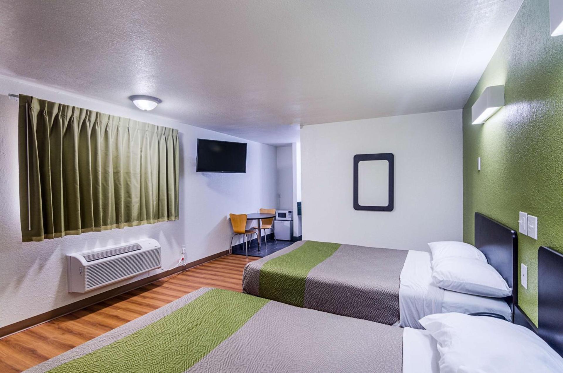 Motel 6-Childress, TX photo 11