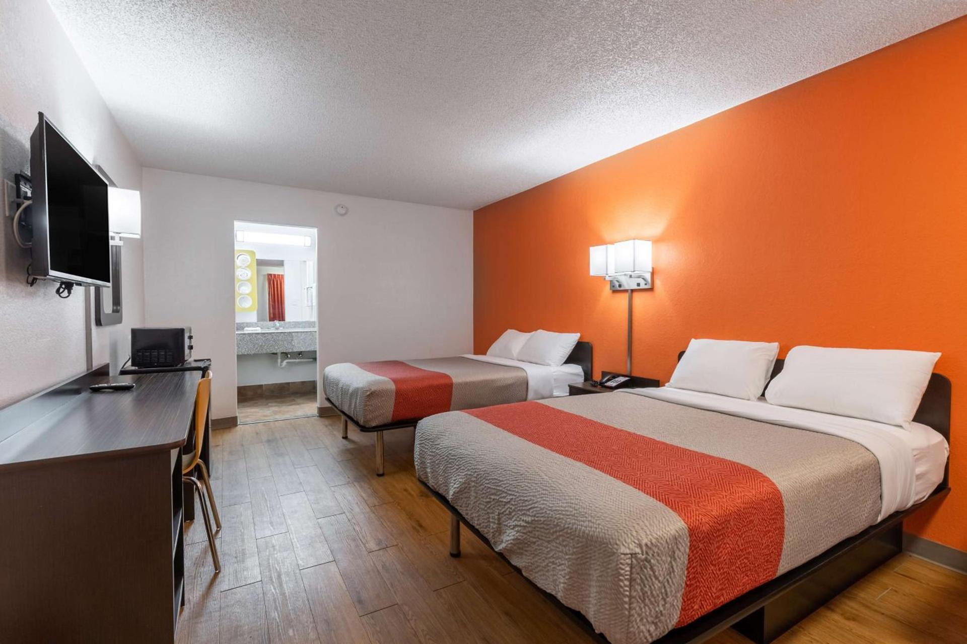 Motel 6-Bryan, TX - University Area photo 25