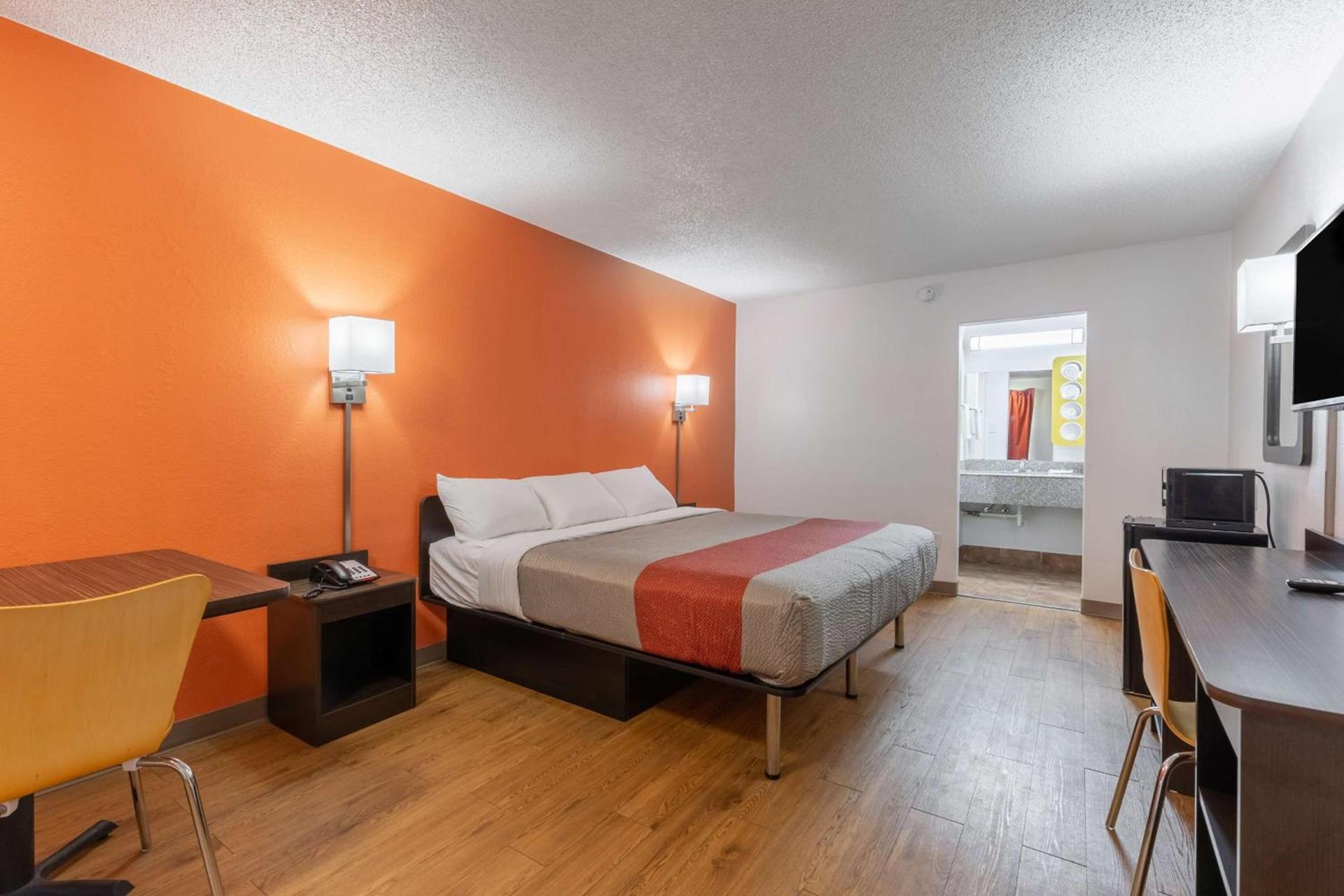 Motel 6-Bryan, TX - University Area photo 20