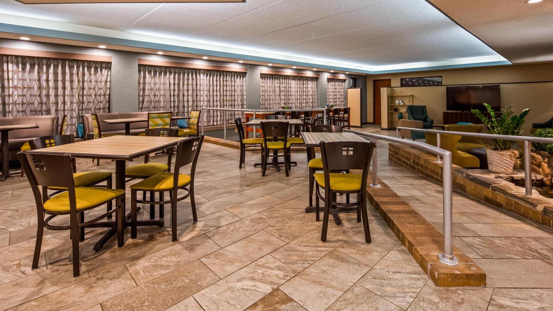 Best Western Warren Hotel photo 46