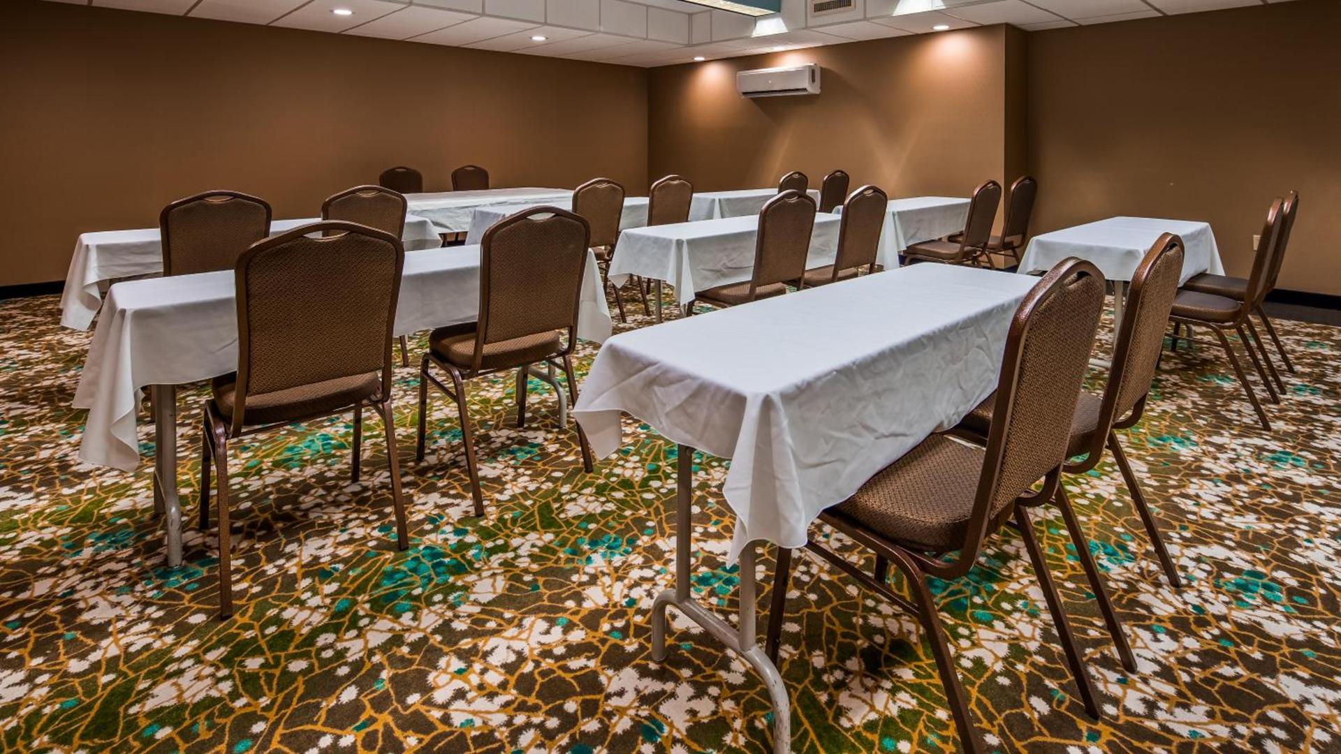 Best Western Warren Hotel photo 47