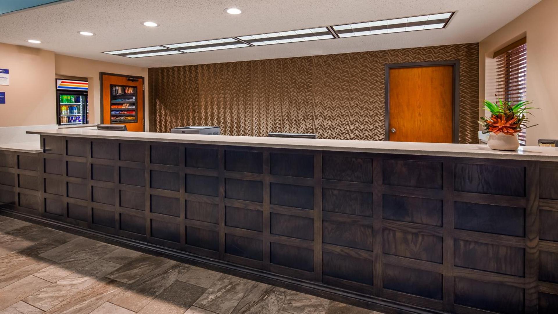 Best Western Warren Hotel photo 54