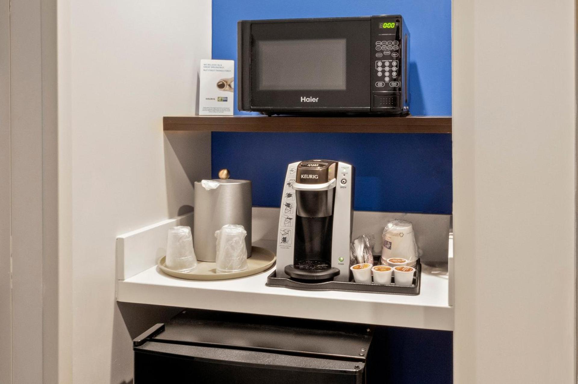 Holiday Inn Express Hotel & Suites Newton Sparta by IHG photo 2