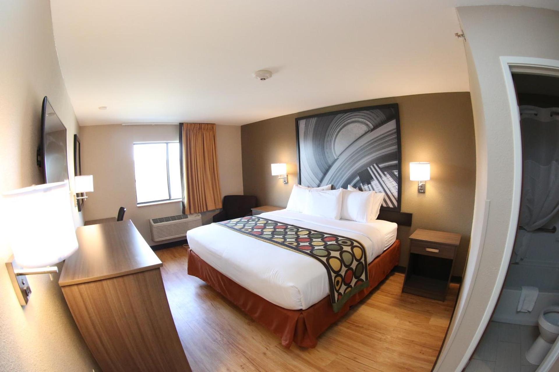 Super 8 by Wyndham Portsmouth photo 32