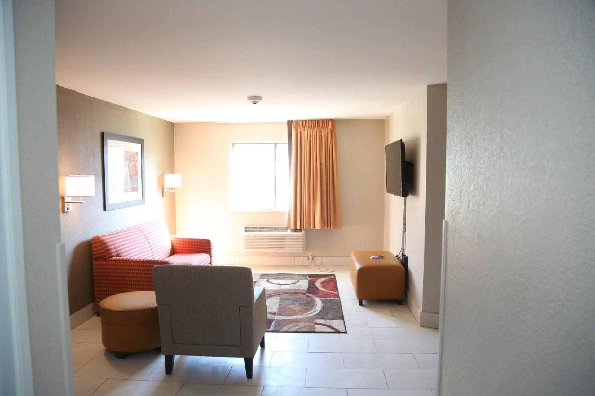 Super 8 by Wyndham Portsmouth photo 45