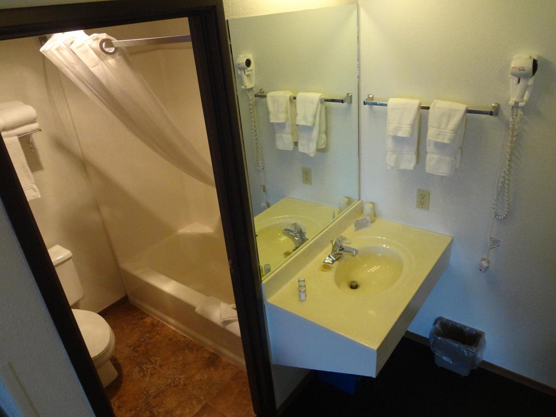 Kings Inn Cody photo 54