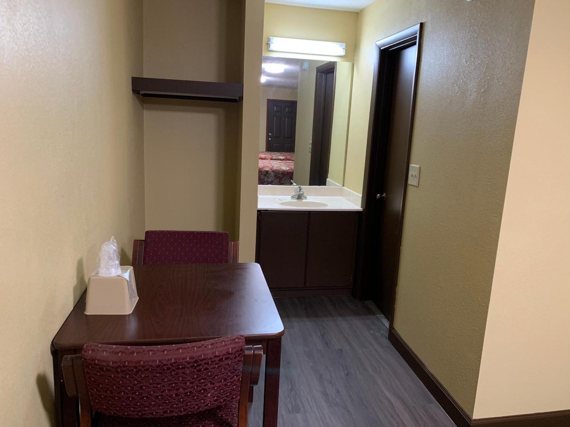 Budget Inn Elkmont photo 12