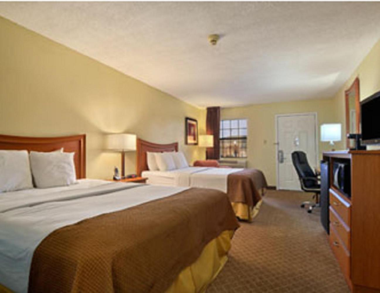 Days Inn by Wyndham Natchitoches photo 21