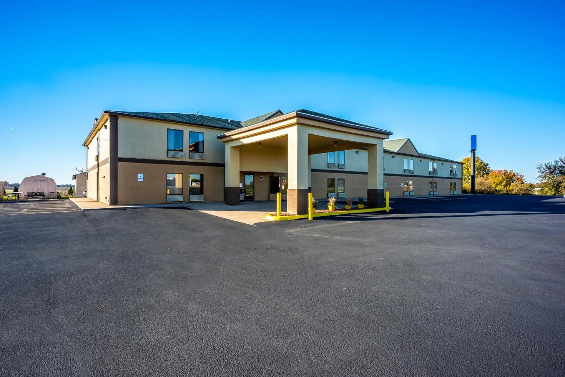 Super 8 by Wyndham Galesburg photo 3