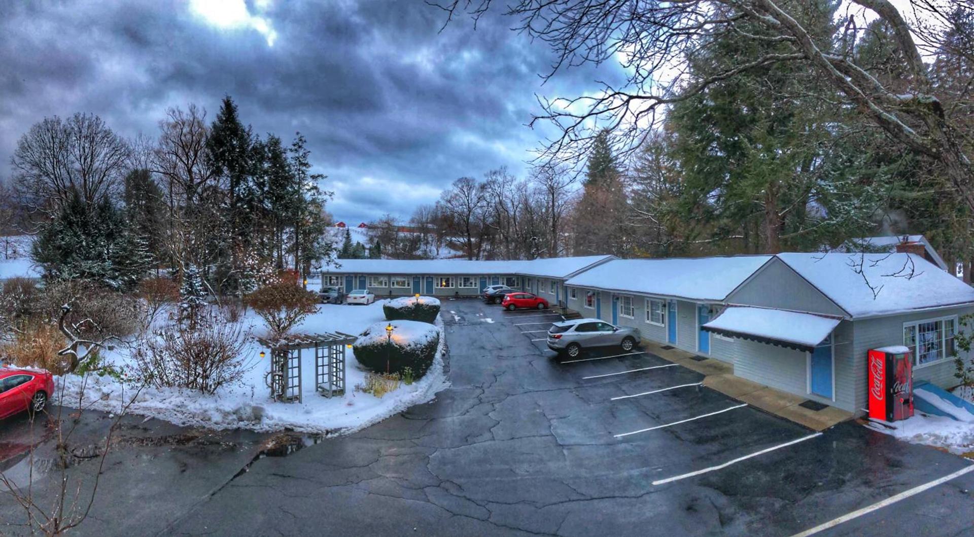 Maple Terrace Motel photo 83