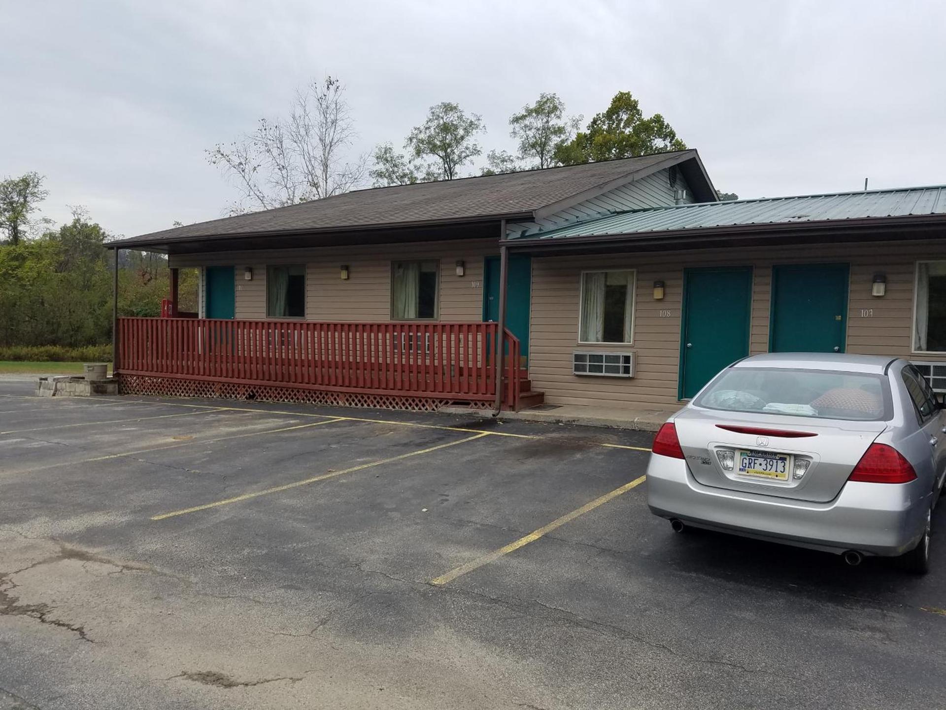 Perry-O Inn & Suites photo 11