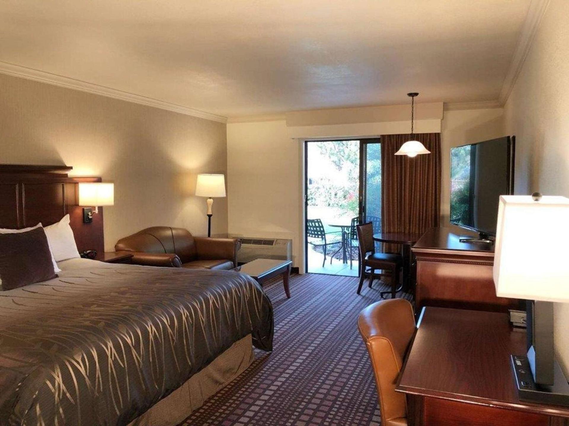 Best Western Plus Humboldt House Inn photo 20