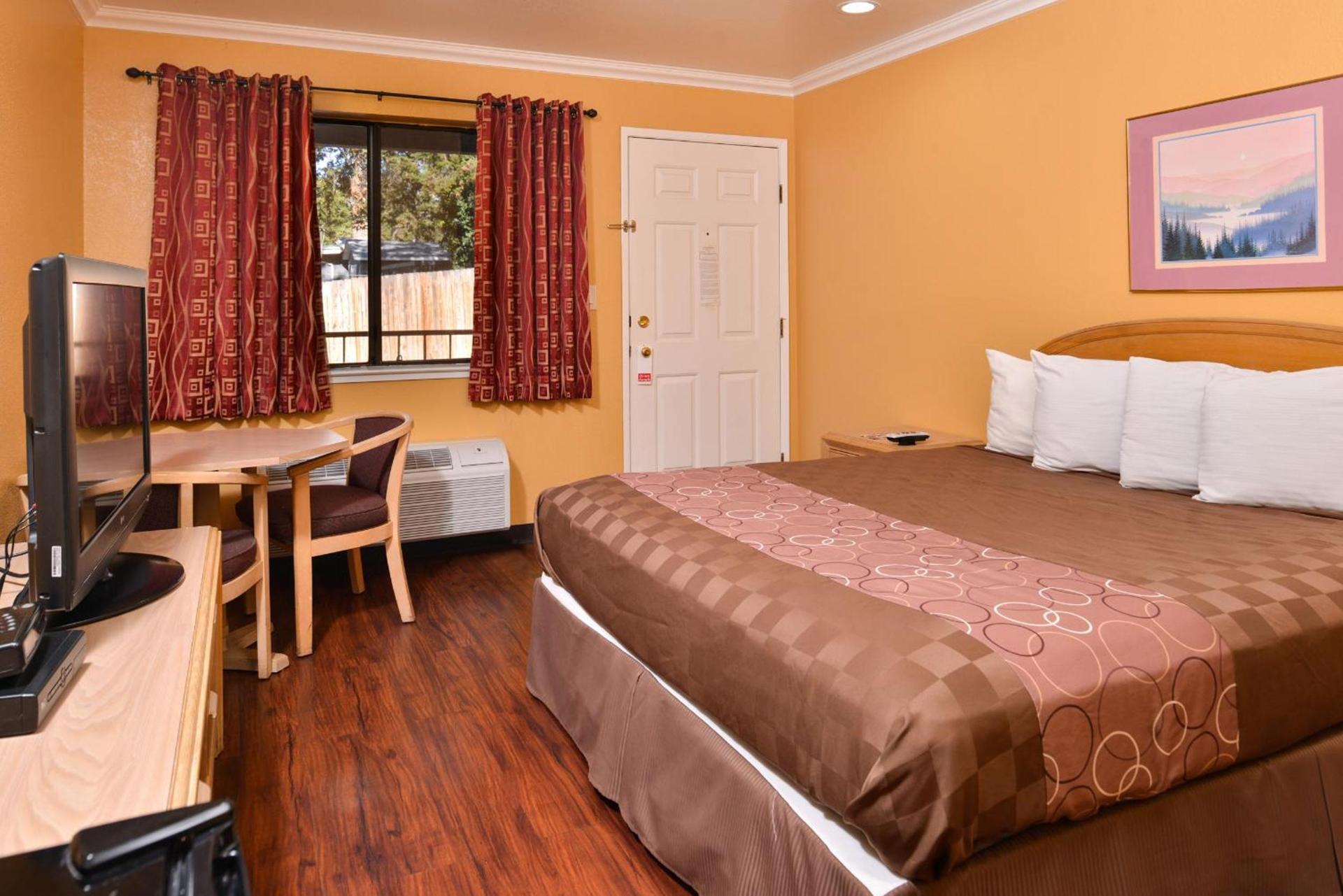 Americas Best Value Inn and Suites Clearlake photo 22