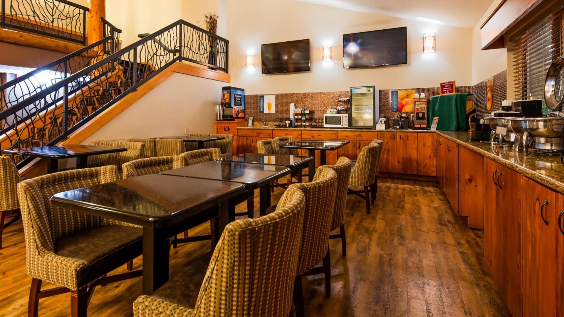Best Western Plus Sidney Lodge photo 25