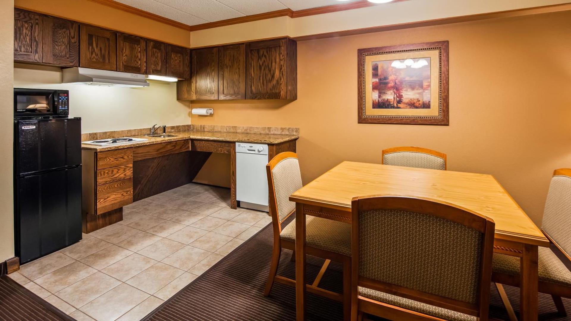 Best Western Plus Sidney Lodge photo 43