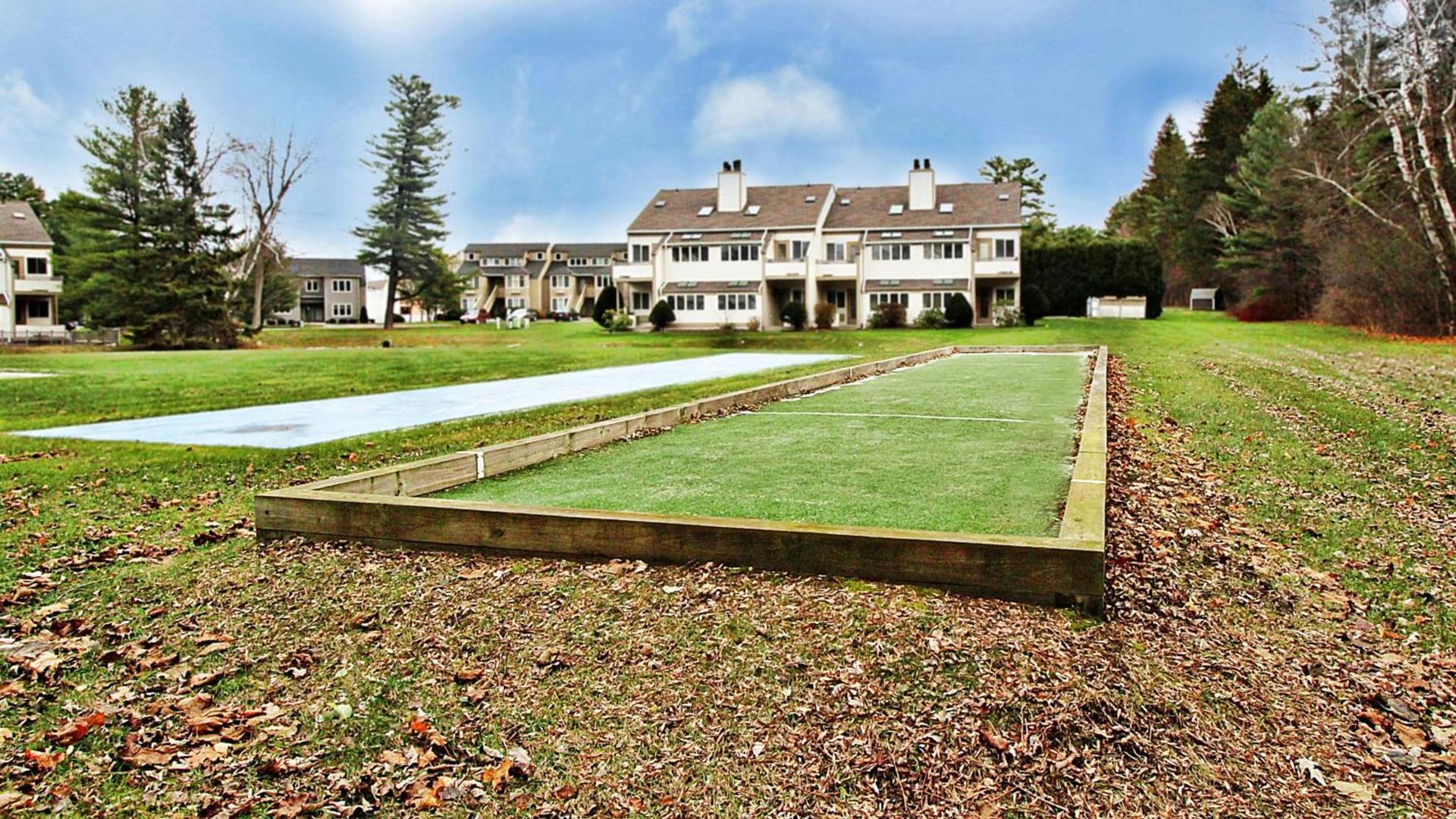 The Ponds at Foxhollow photo 16