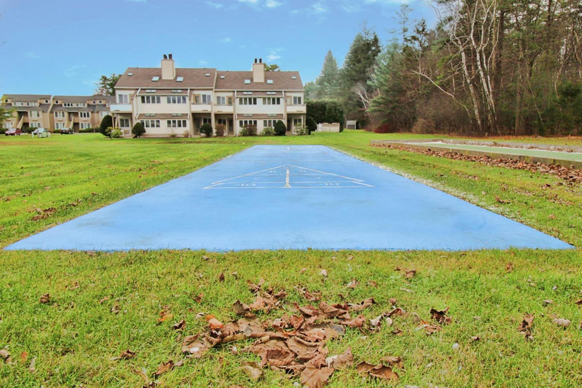 The Ponds at Foxhollow photo 7