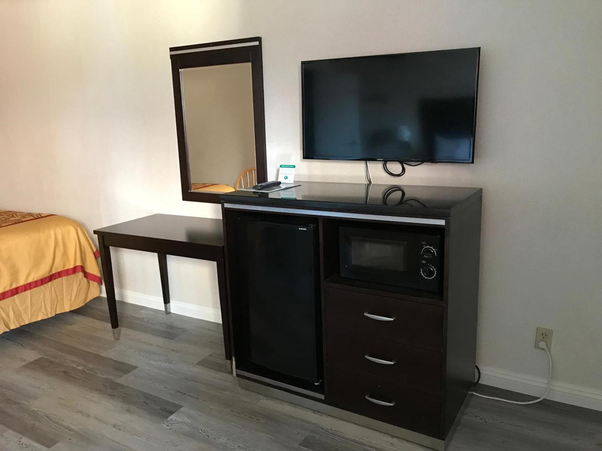 Manhattan Inn & Suites photo 17