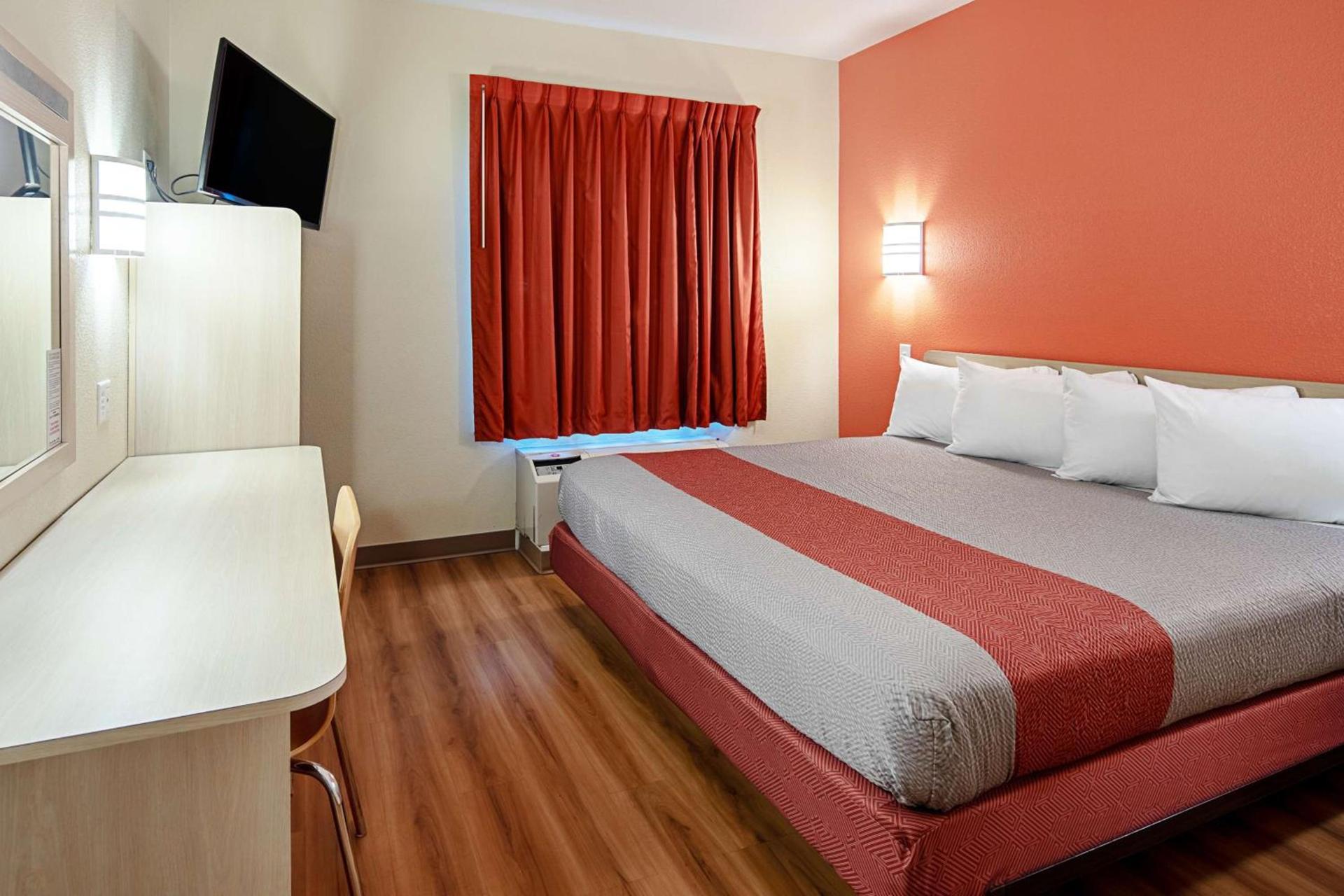 Motel 6-Anchorage, AK - Midtown photo 2