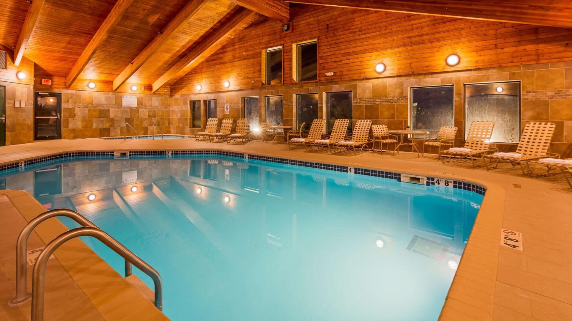 Best Western Plus Sidney Lodge photo 13