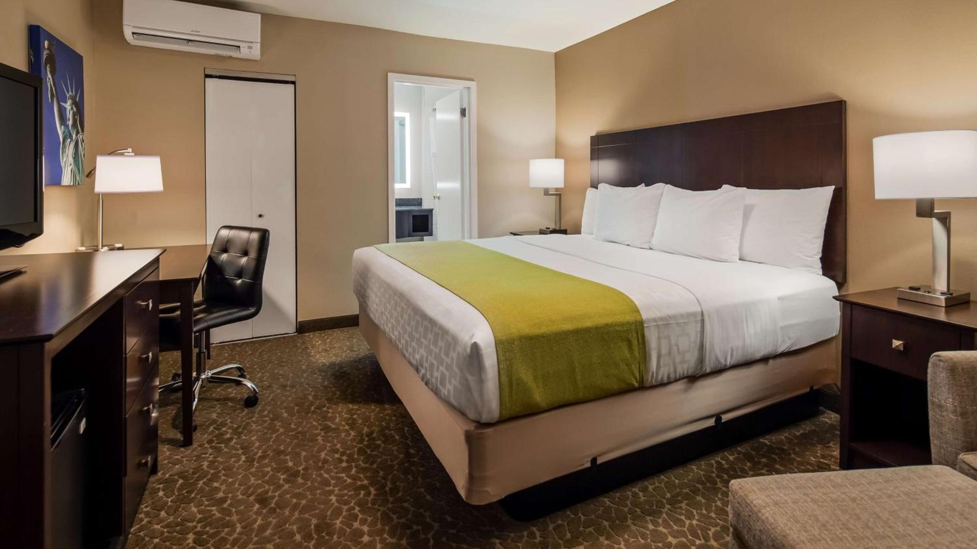 Best Western Fort Lee photo 2