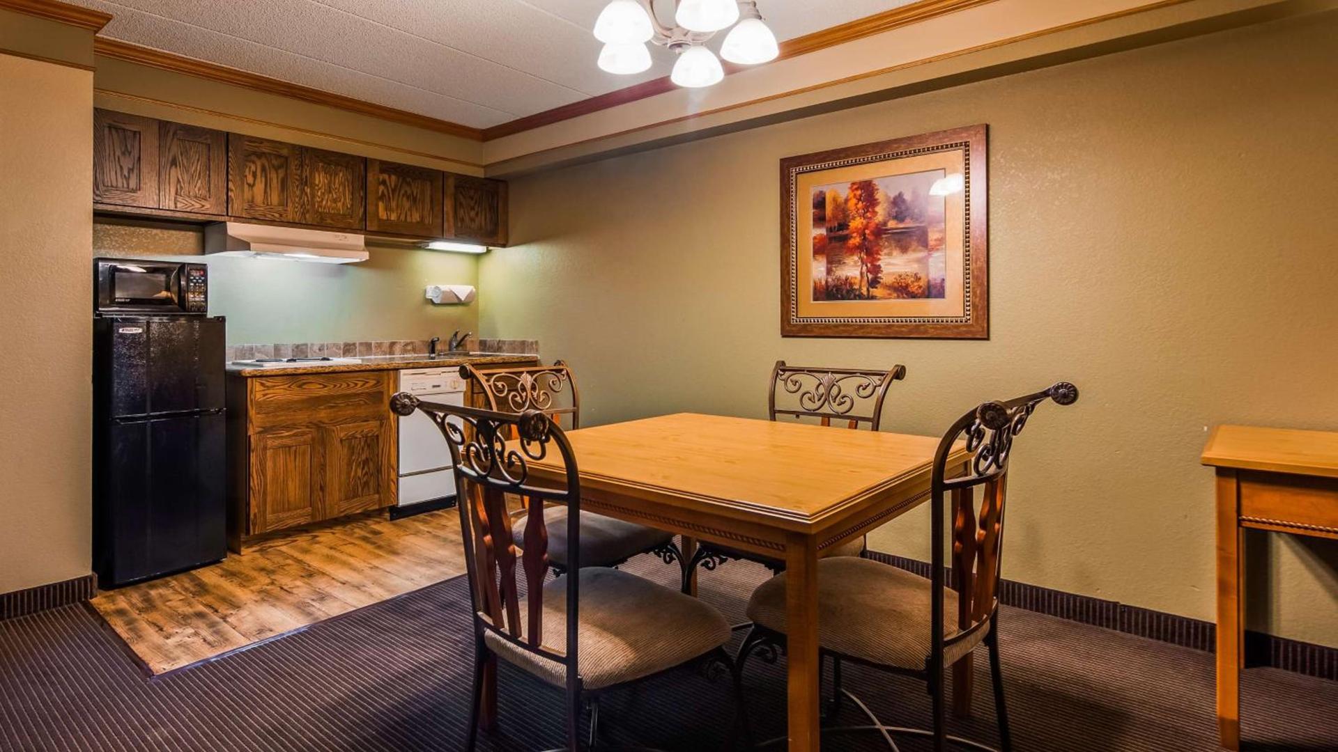 Best Western Plus Sidney Lodge photo 5