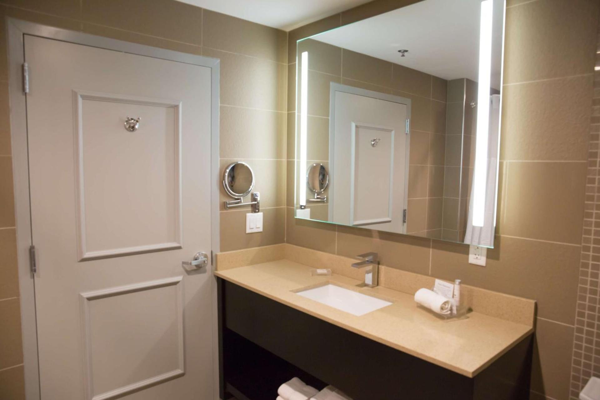 Best Western Premier NYC Gateway Hotel photo 44