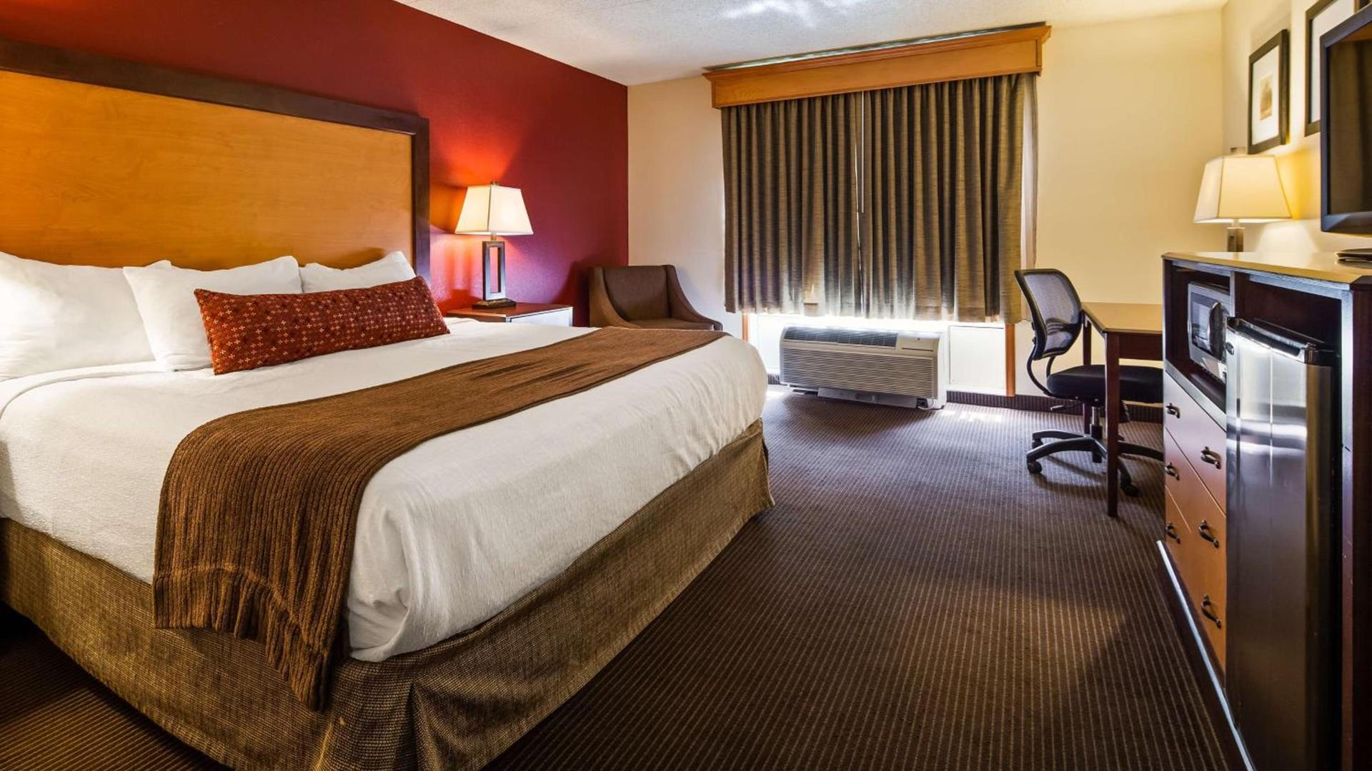 Best Western Plus Sidney Lodge photo 17