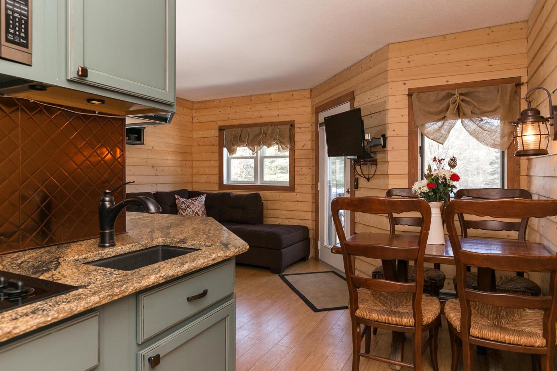 Warren Lodge photo 2