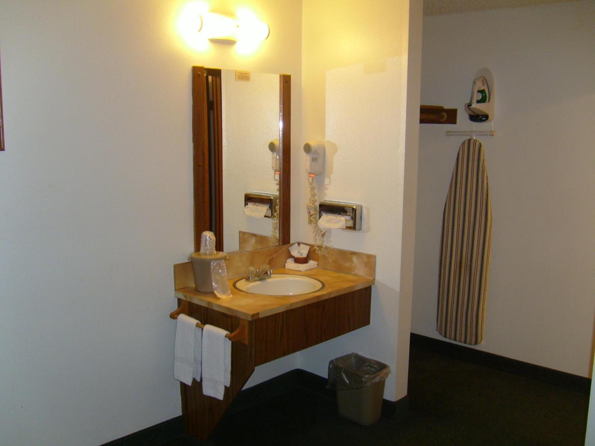 Shanico Inn photo 12
