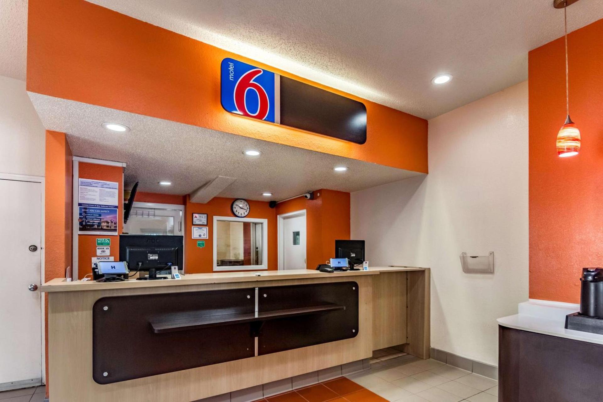 Motel 6-Raleigh, NC - Cary photo 19