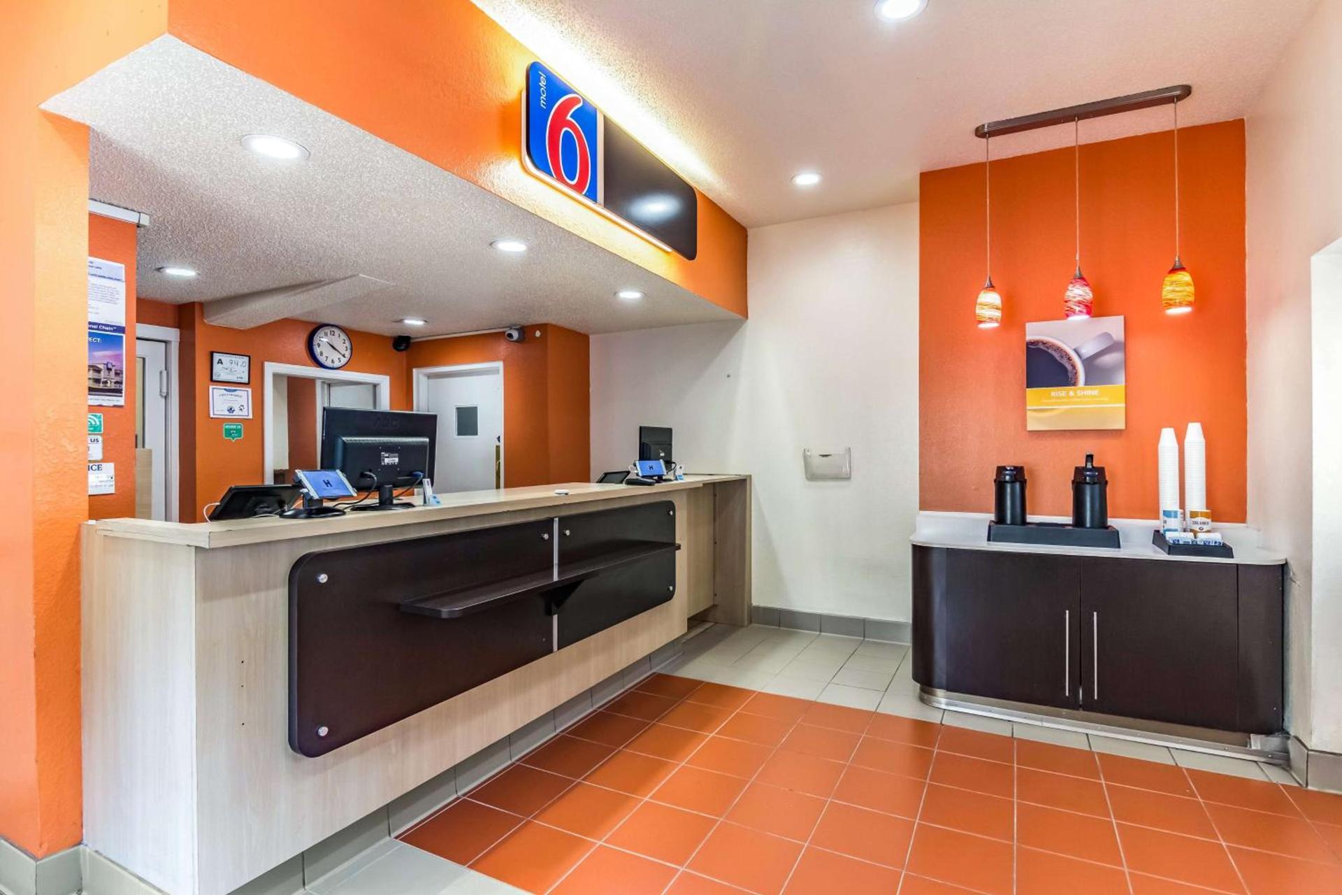 Motel 6-Raleigh, NC - Cary photo 20