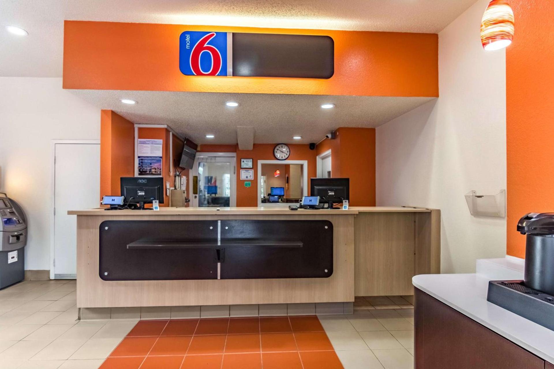 Motel 6-Raleigh, NC - Cary photo 22