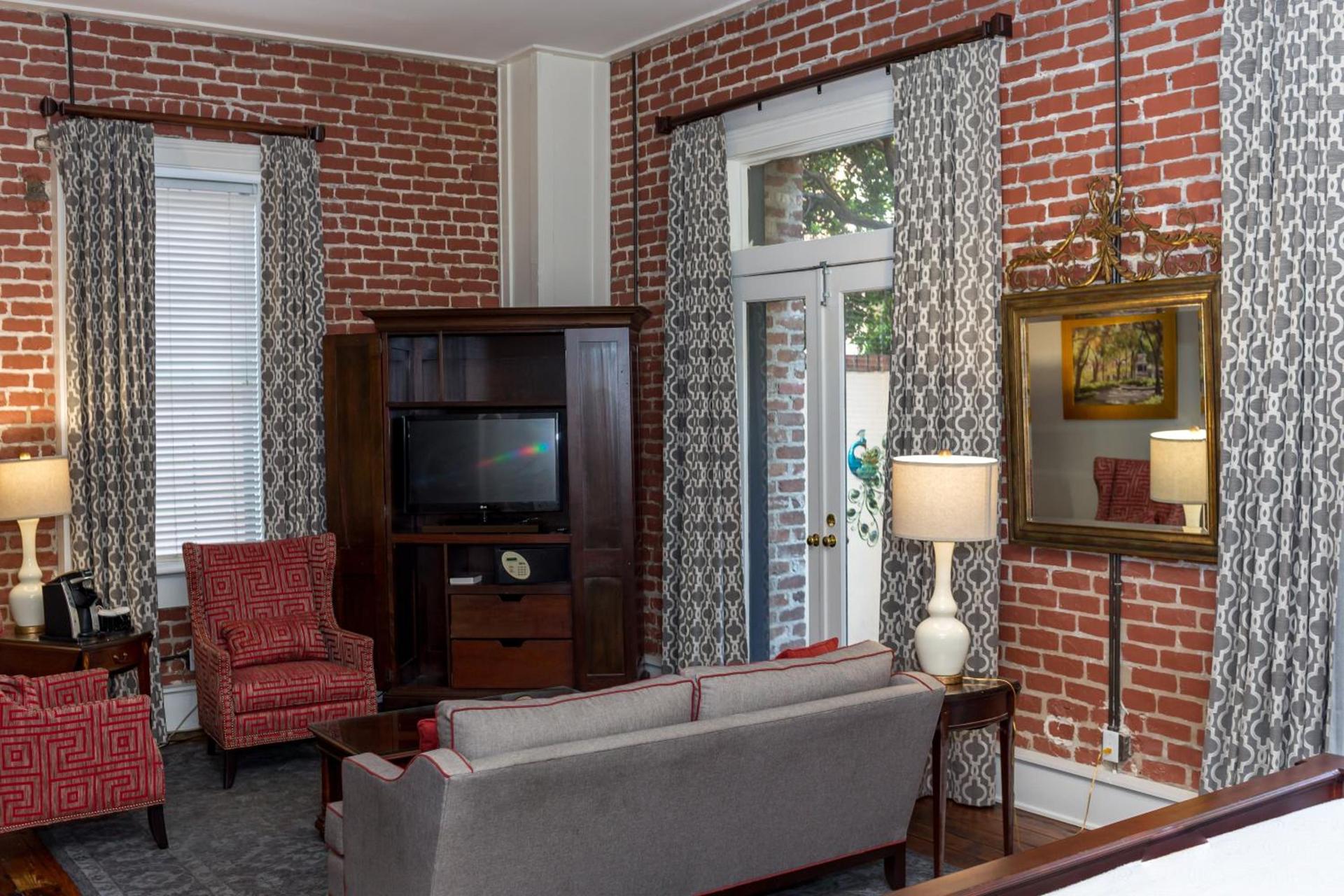 East Bay Inn, Historic Inns of Savannah Collection photo 28