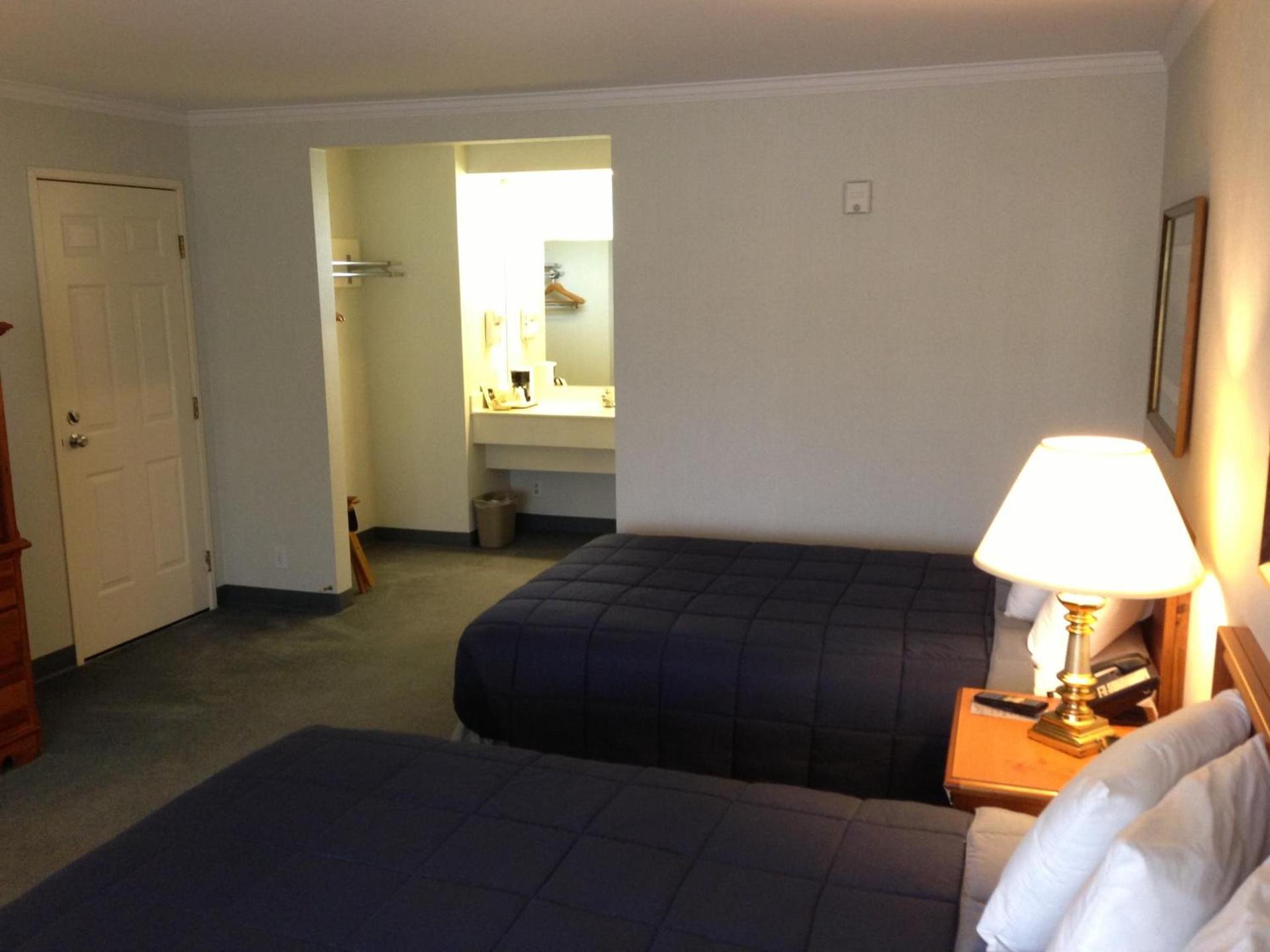 Fontana Village Inn photo 31