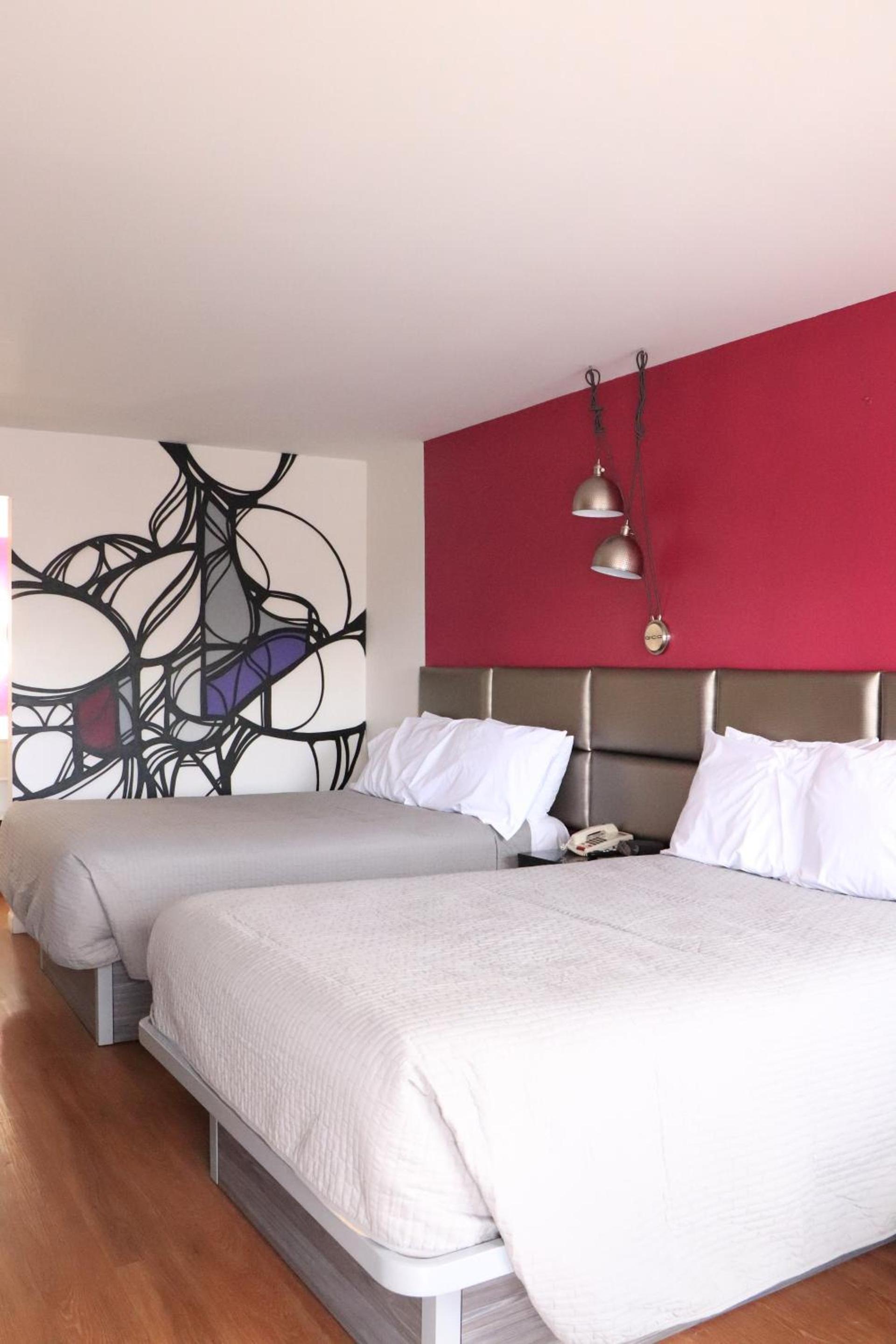 University Inn photo 4