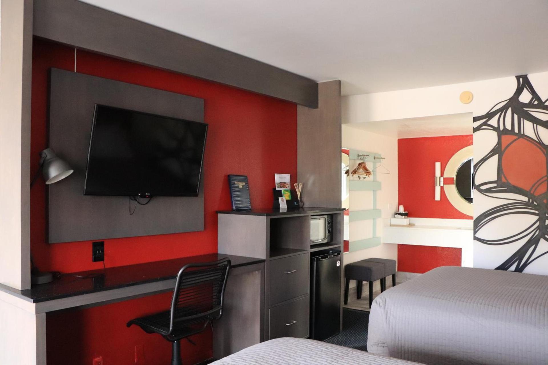 University Inn photo 22