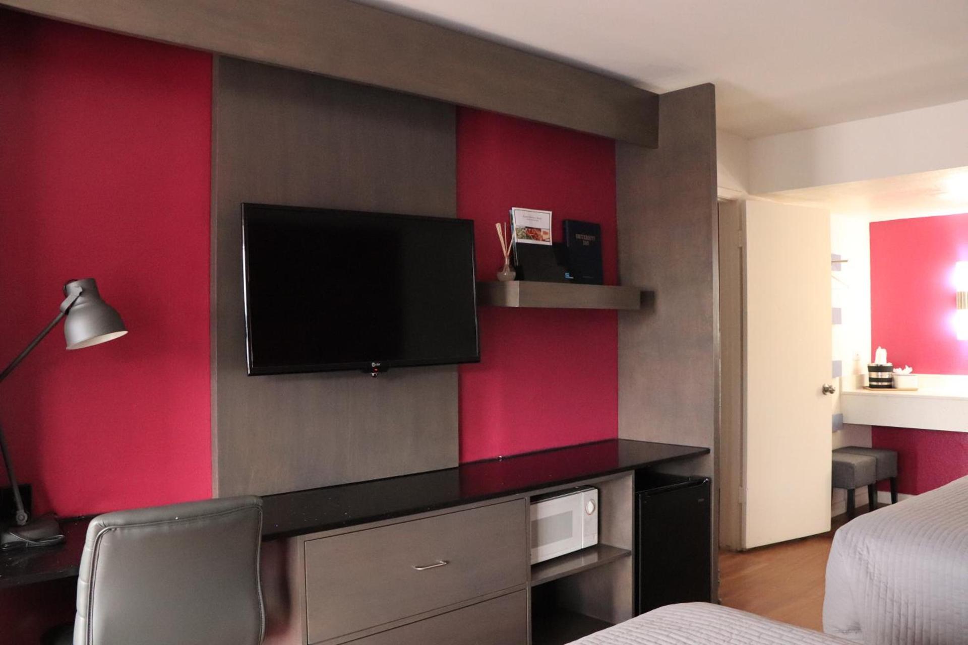 University Inn photo 12