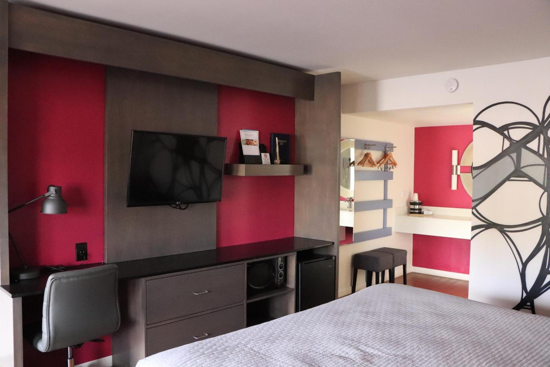 University Inn photo 6