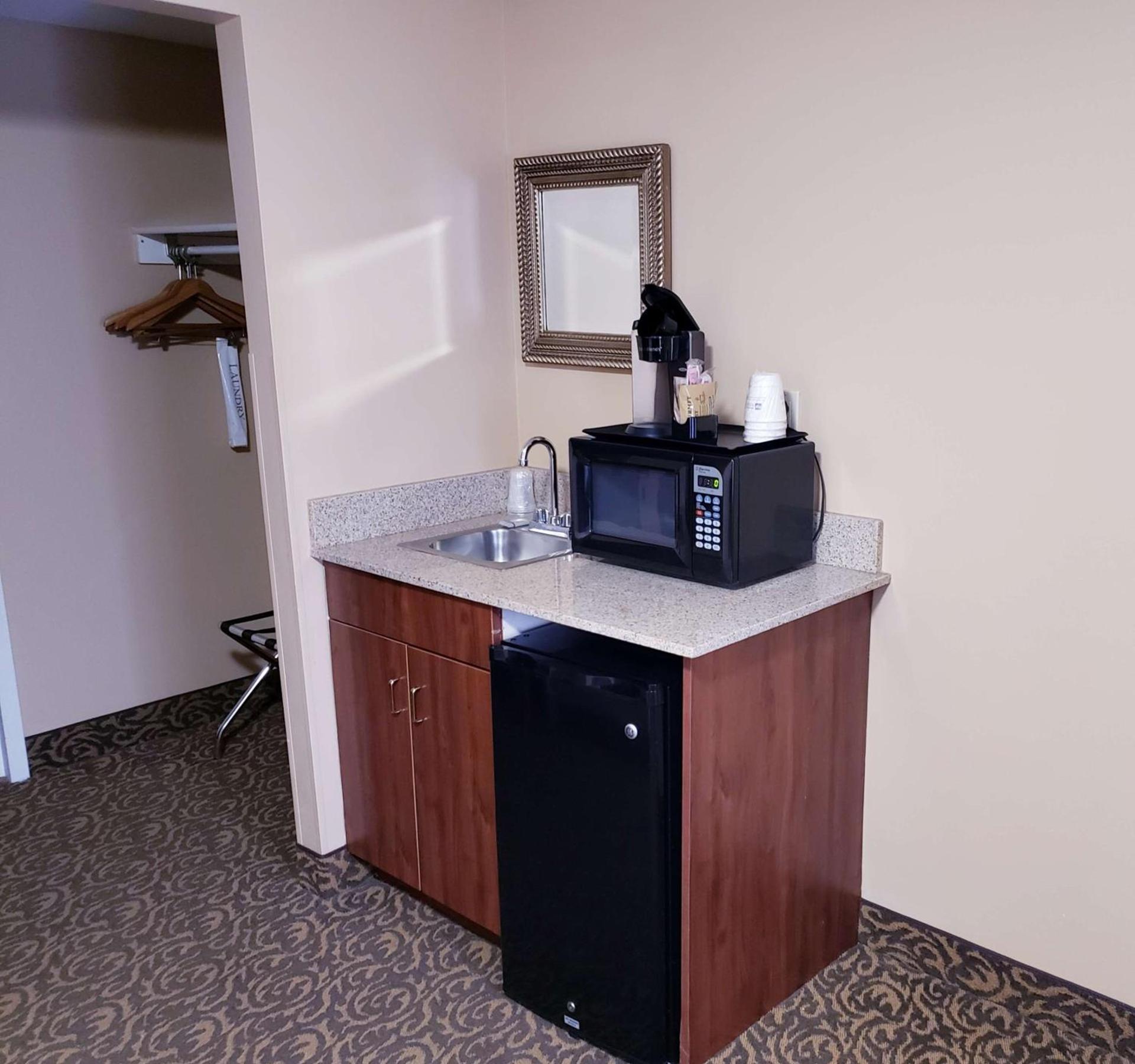 Quality Inn & Suites Black River Falls I-94 photo 28