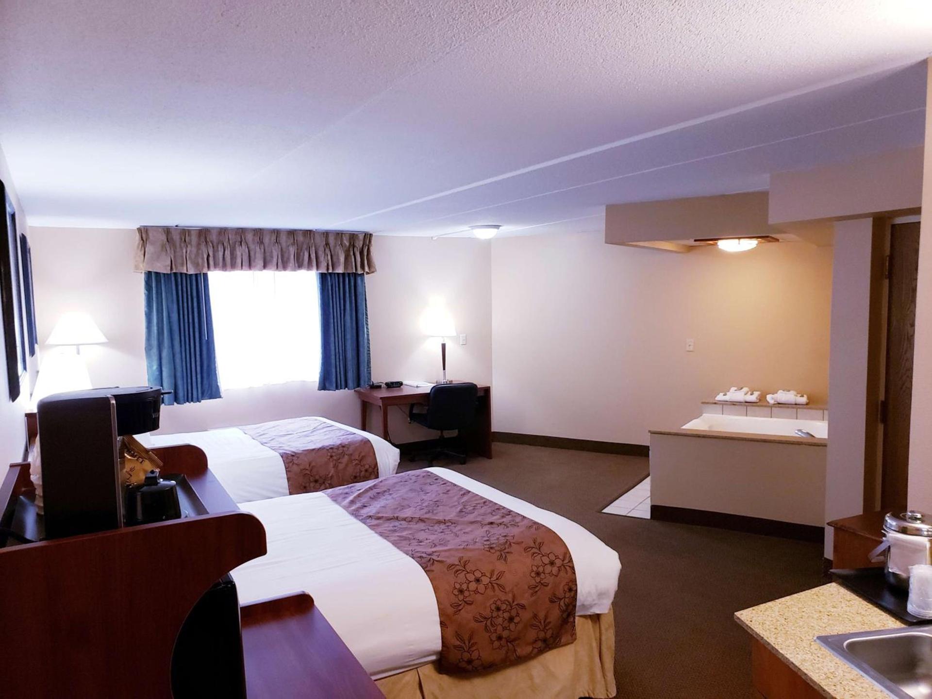 Quality Inn & Suites Black River Falls I-94 photo 26